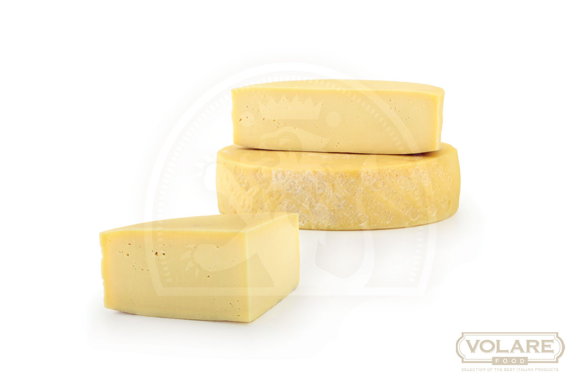 Montasio PDO Giovane